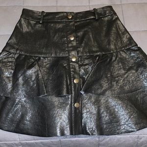 Brand new never worn ruffle skirt